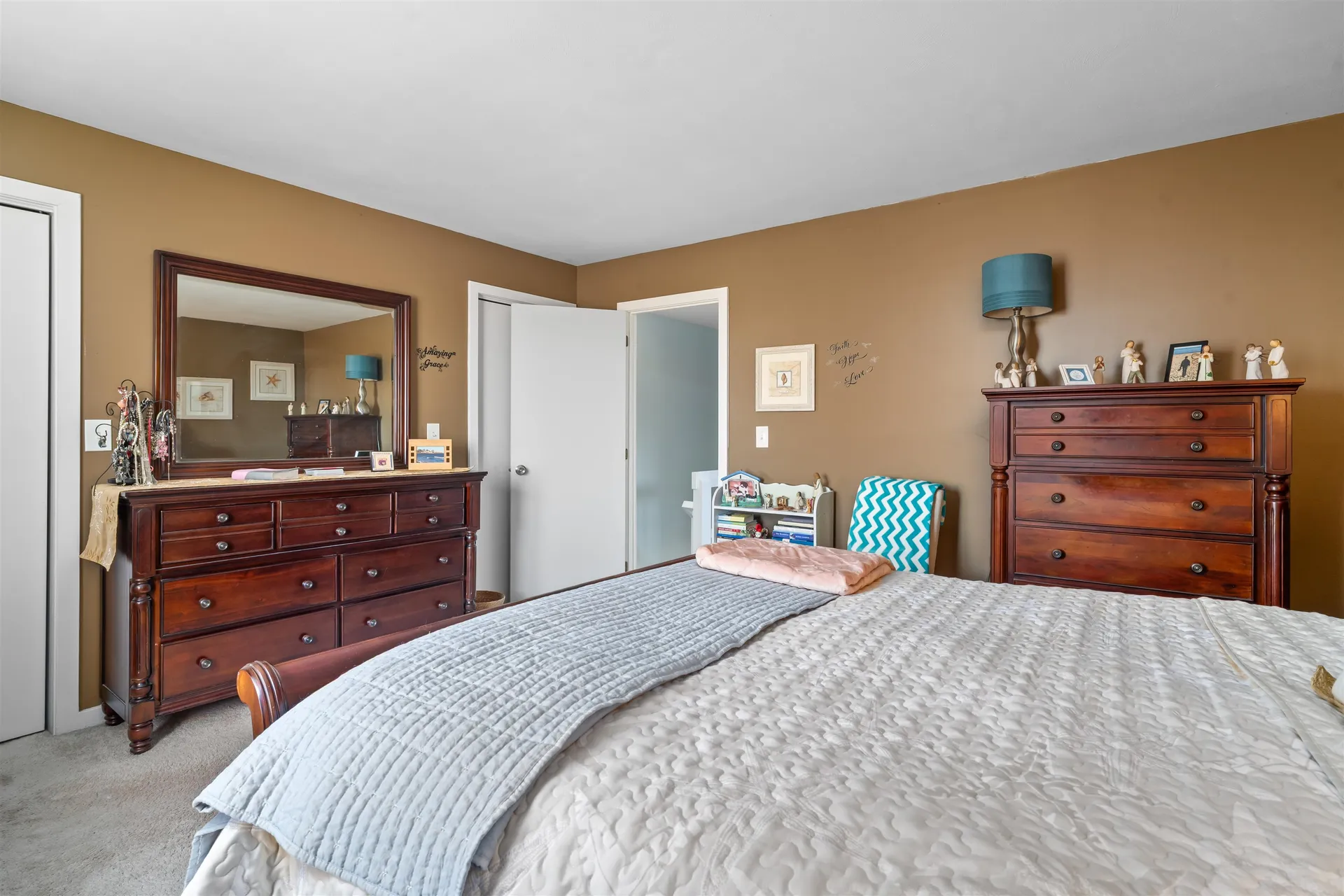 12 Thornhill Road Stratham NH 03885