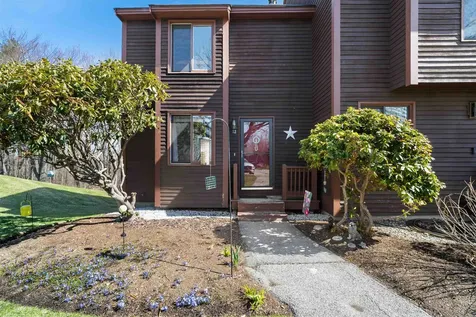 12 Thornhill Road Stratham NH 03885