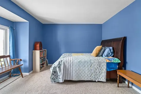 12 Thornhill Road Stratham NH 03885