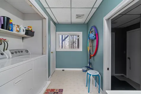 12 Thornhill Road Stratham NH 03885