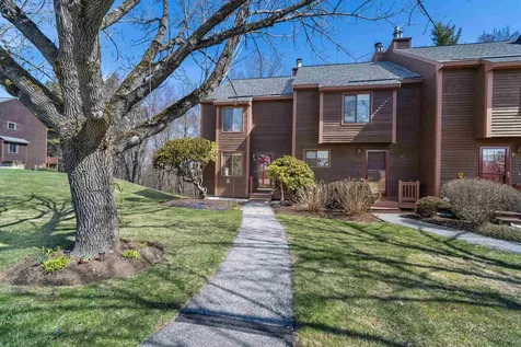 12 Thornhill Road Stratham NH 03885