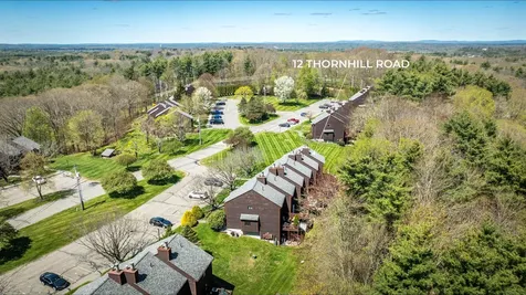 12 Thornhill Road Stratham NH 03885