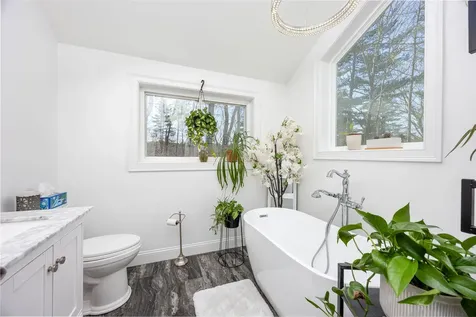 20 Bailey Shore Road Hampstead NH 03841
