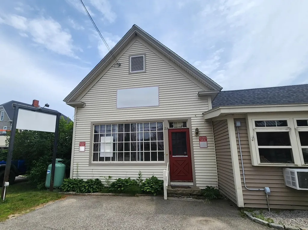 23 Seavey Street Conway NH 03860