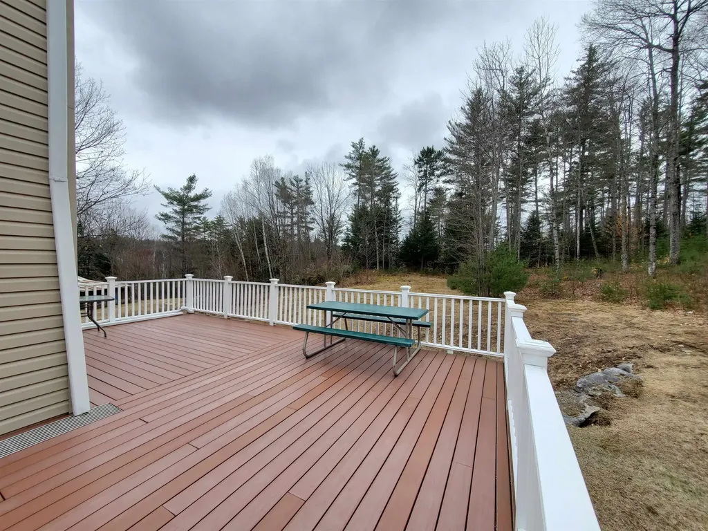 10 Dyer Lane Canaan NH 03741