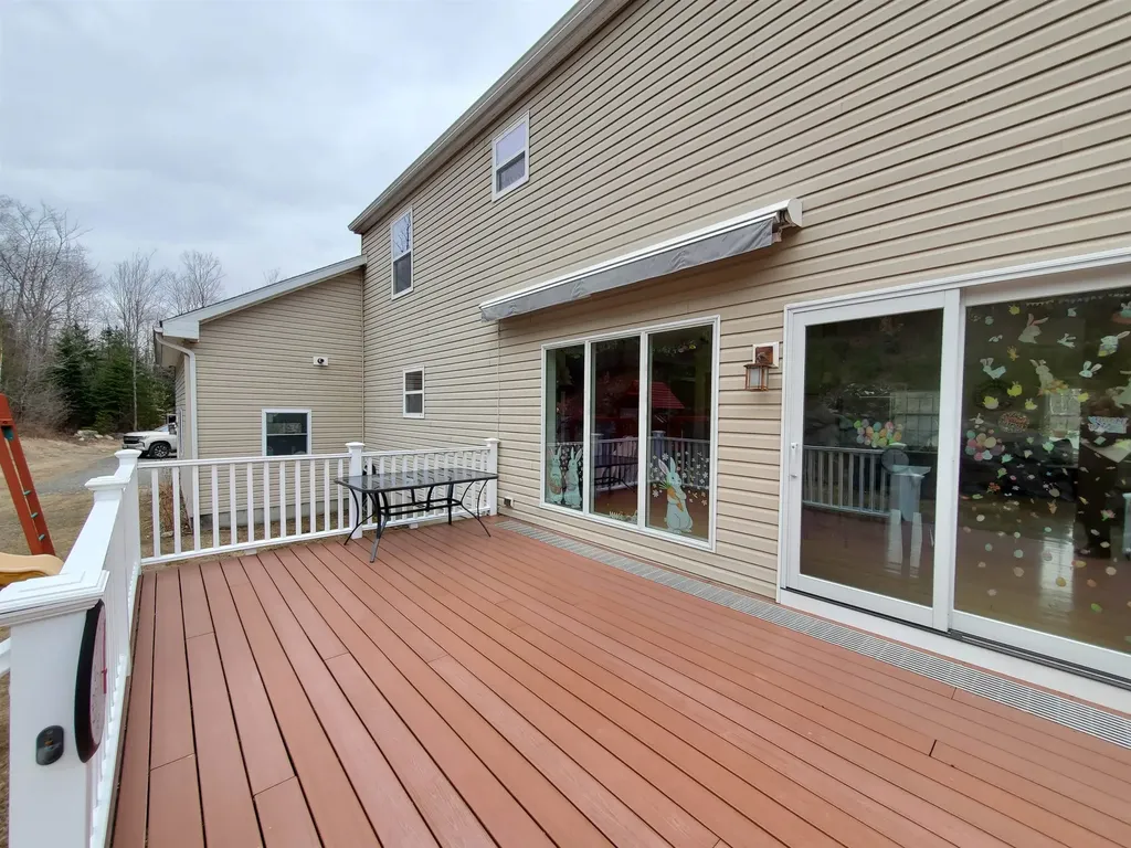 10 Dyer Lane Canaan NH 03741