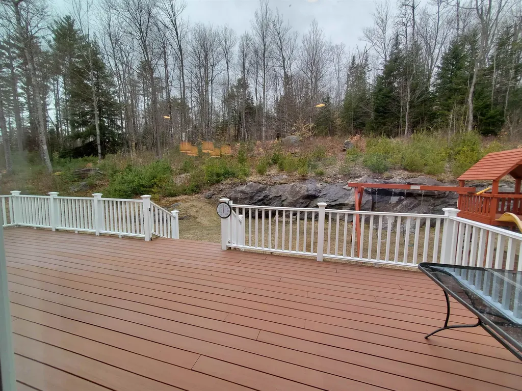 10 Dyer Lane Canaan NH 03741