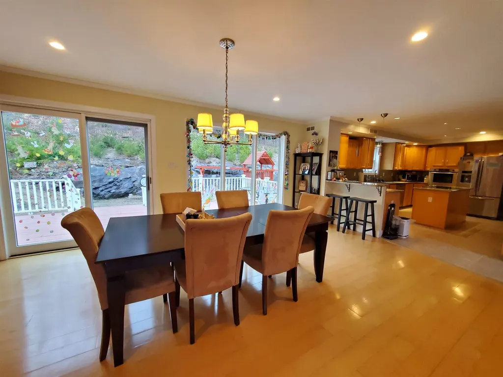 10 Dyer Lane Canaan NH 03741