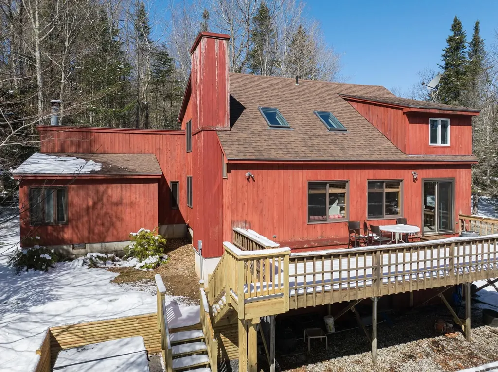 23 Summit Meadows Circle Dover VT 05356