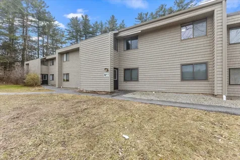 72 Hawthorne Circle South Burlington VT 05403