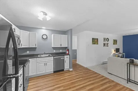 72 Hawthorne Circle South Burlington VT 05403
