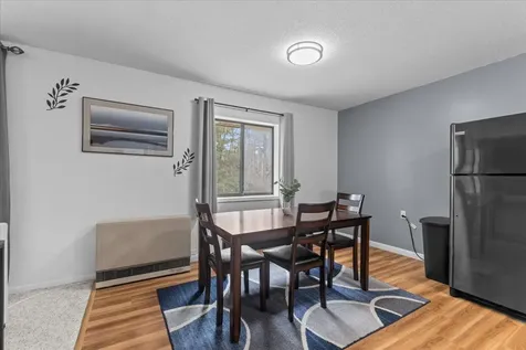 72 Hawthorne Circle South Burlington VT 05403