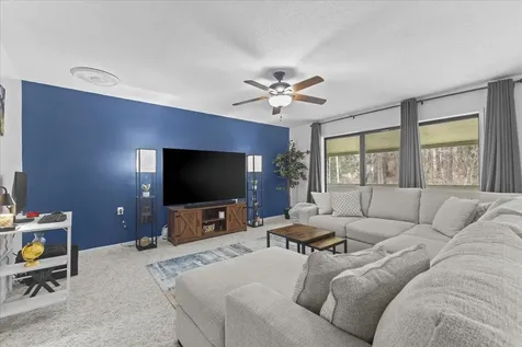 72 Hawthorne Circle South Burlington VT 05403