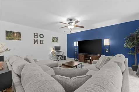 72 Hawthorne Circle South Burlington VT 05403