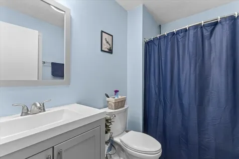 72 Hawthorne Circle South Burlington VT 05403