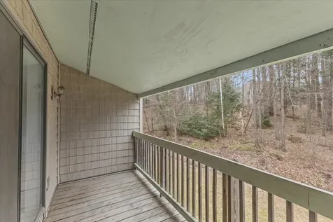 72 Hawthorne Circle South Burlington VT 05403
