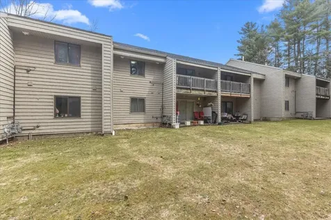 72 Hawthorne Circle South Burlington VT 05403