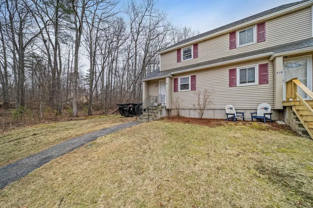 43 Pingree Hill Road Derry NH 03038