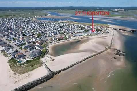 27 Thornton Street Hampton NH 03842