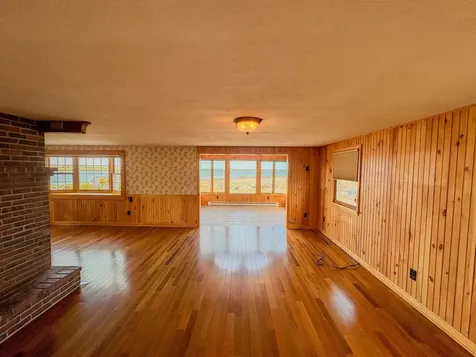 27 Thornton Street Hampton NH 03842