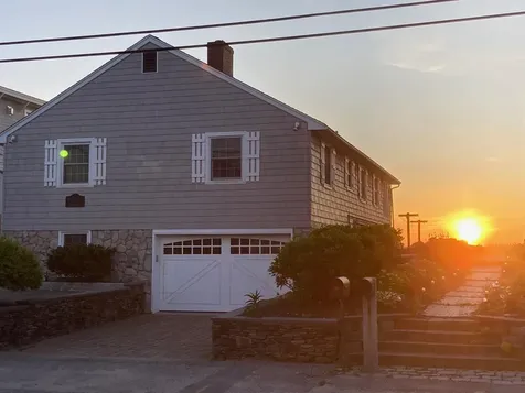 27 Thornton Street Hampton NH 03842