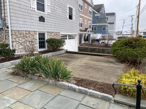 27 Thornton Street Hampton NH 03842