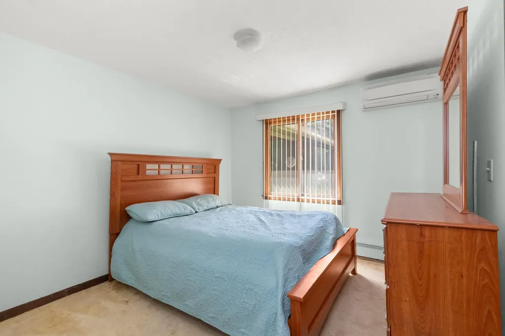 60 Woodman Road South Hampton NH 03827