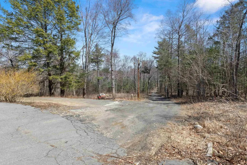 60 Woodman Road South Hampton NH 03827