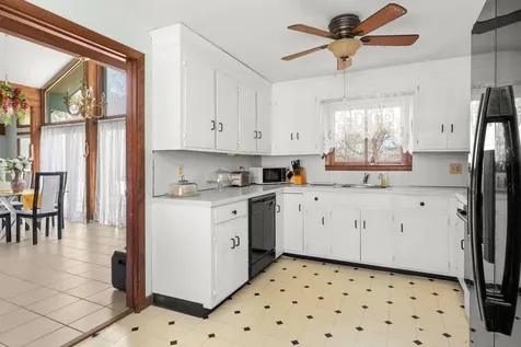 60 Woodman Road South Hampton NH 03827