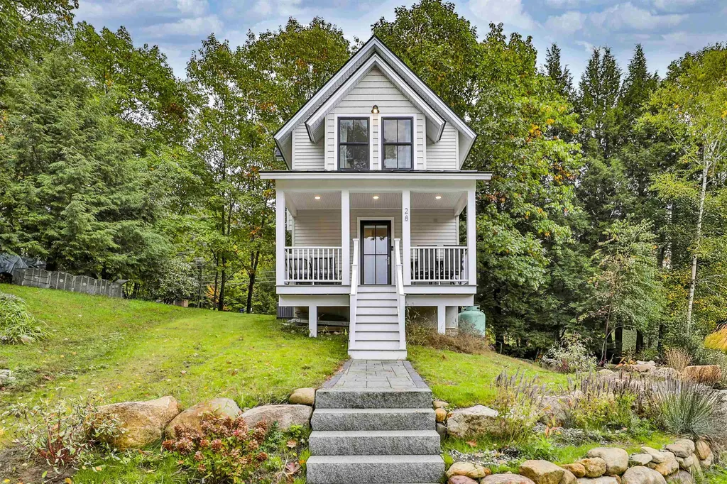 28 Wakeman Road Belmont NH 03220