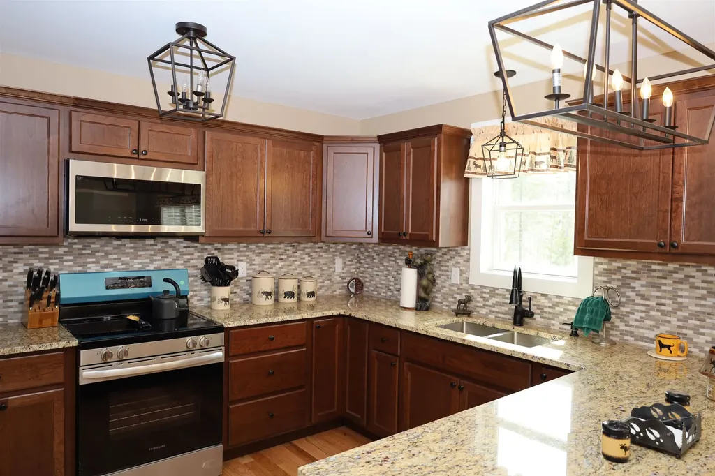 281 Rogan's Way Kirby VT 05824