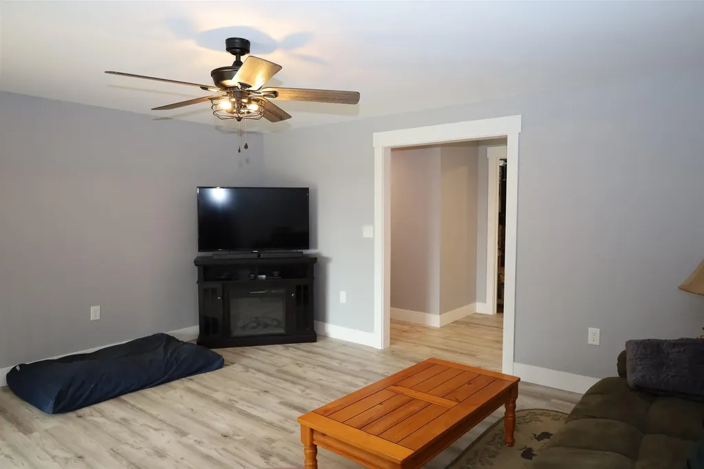 281 Rogan's Way Kirby VT 05824