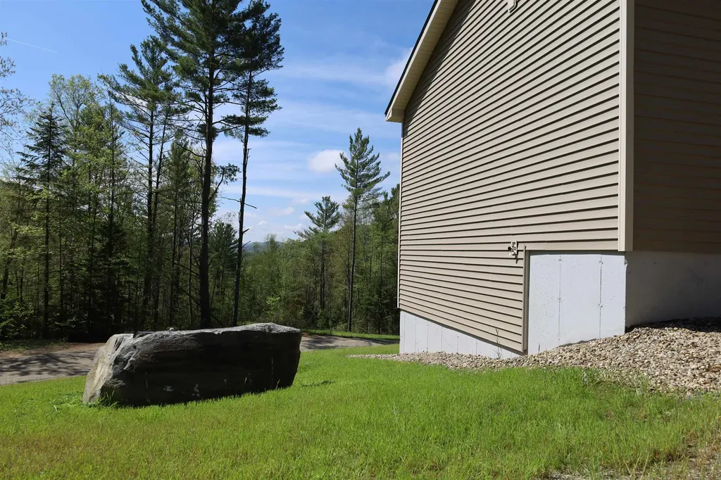 281 Rogan's Way Kirby VT 05824