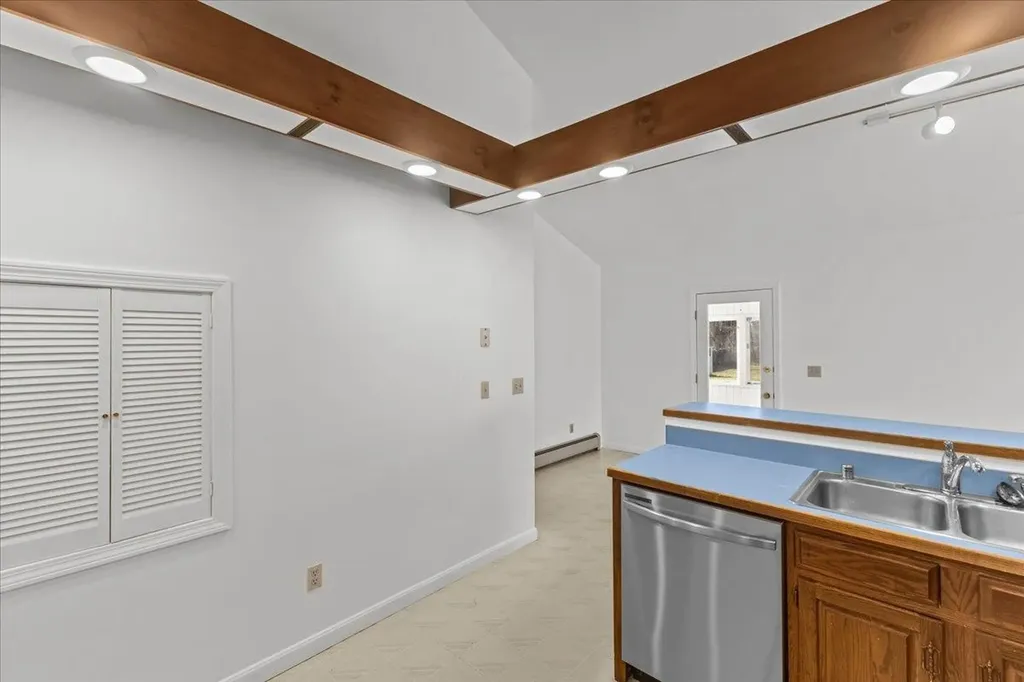 1 Pine Grove Terrace Winooski VT 05404