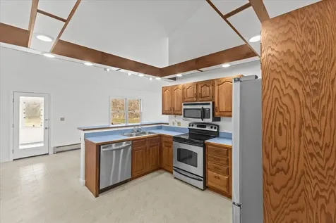 1 Pine Grove Terrace Winooski VT 05404