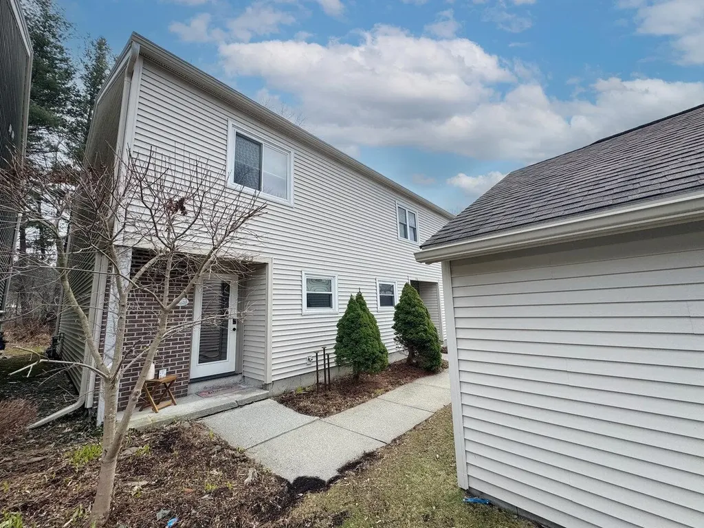 212 Locust Hill Shelburne VT 05482