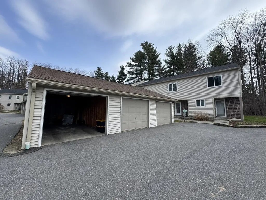 212 Locust Hill Shelburne VT 05482