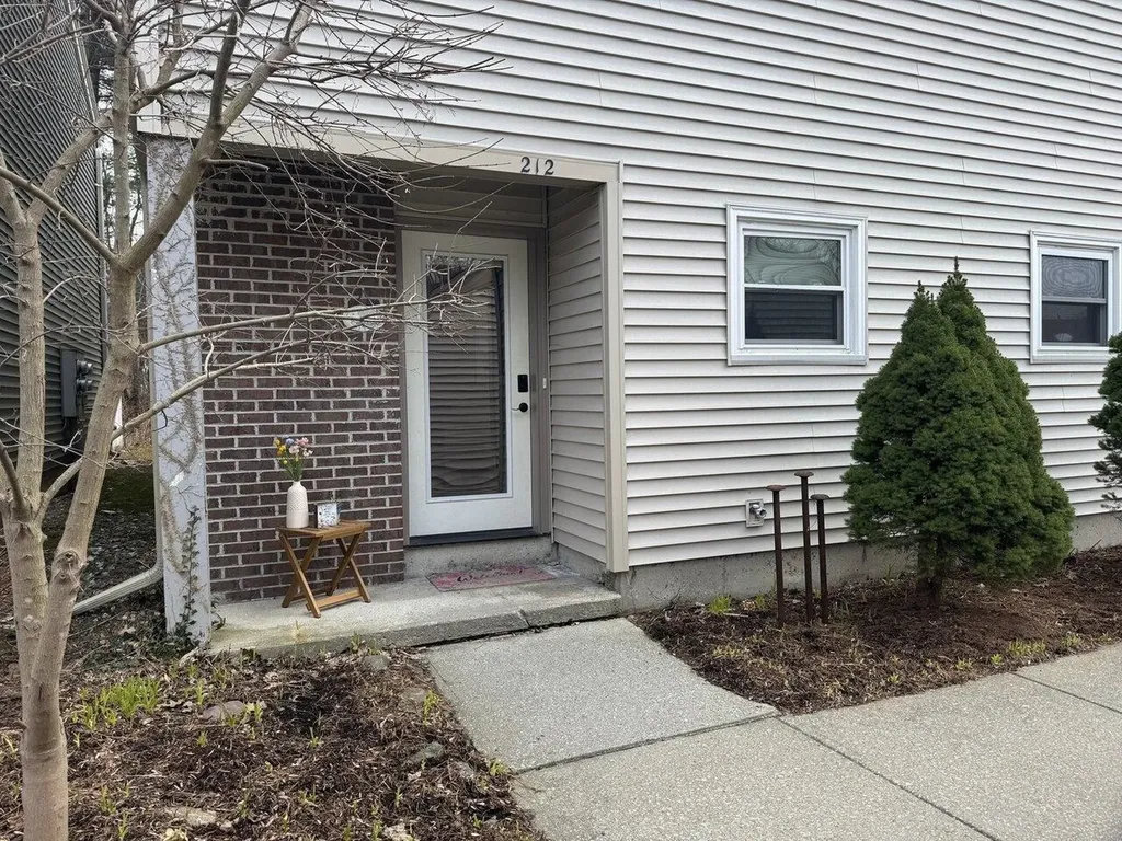 212 Locust Hill Shelburne VT 05482