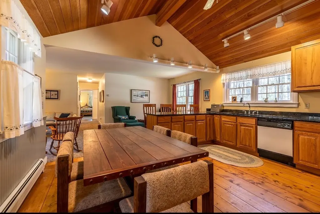 2779 Pikes Falls Road Jamaica VT 05343