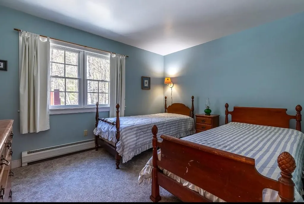 2779 Pikes Falls Road Jamaica VT 05343