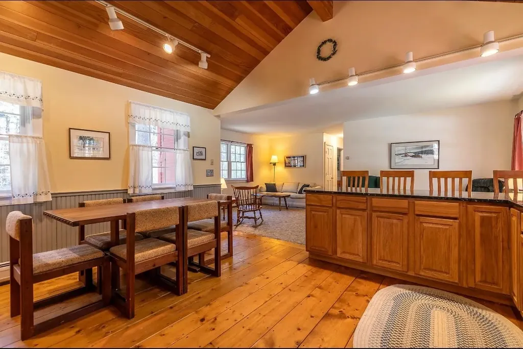 2779 Pikes Falls Road Jamaica VT 05343