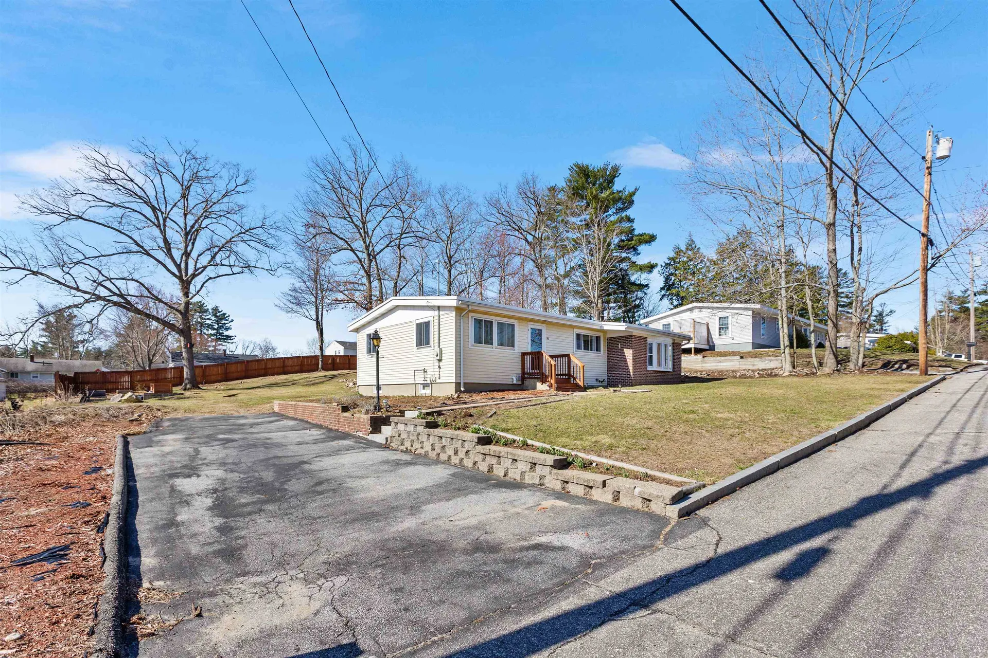 65 Roycraft Road Manchester NH 03103