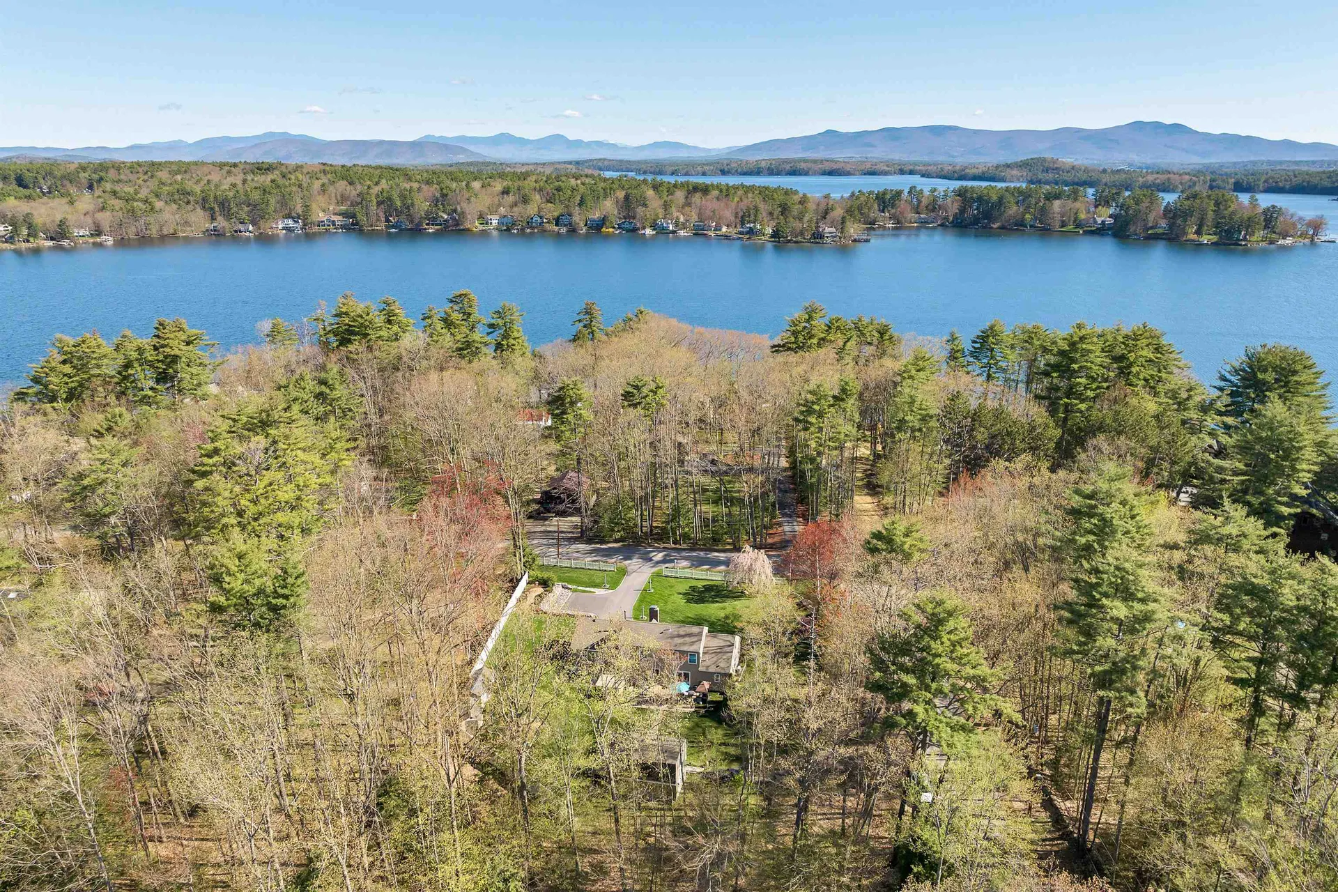 222 Dockham Shore Road Gilford NH 03249