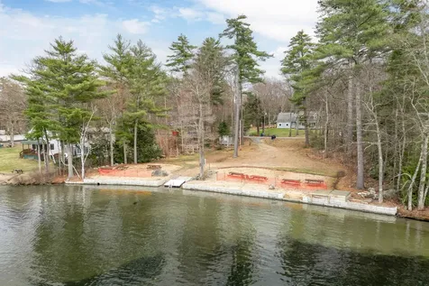 222 Dockham Shore Road Gilford NH 03249