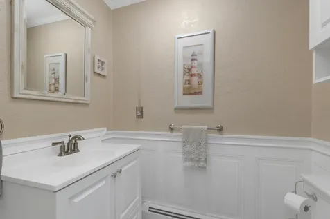 222 Dockham Shore Road Gilford NH 03249