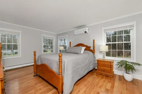 222 Dockham Shore Road Gilford NH 03249