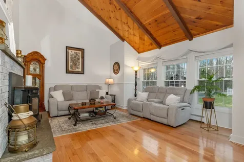 222 Dockham Shore Road Gilford NH 03249