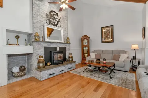 222 Dockham Shore Road Gilford NH 03249