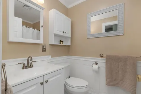 222 Dockham Shore Road Gilford NH 03249