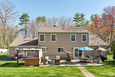 222 Dockham Shore Road Gilford NH 03249